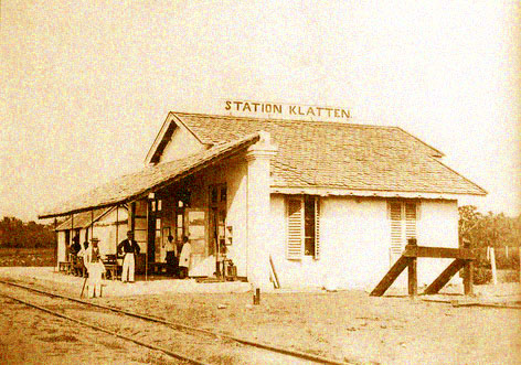 File:The Klaten Train Station located near New Indischeland, c. 1900s.jpg