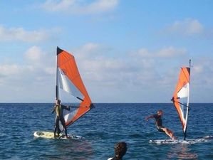 File:Windsurfing in Hibiscus Bay.jpg