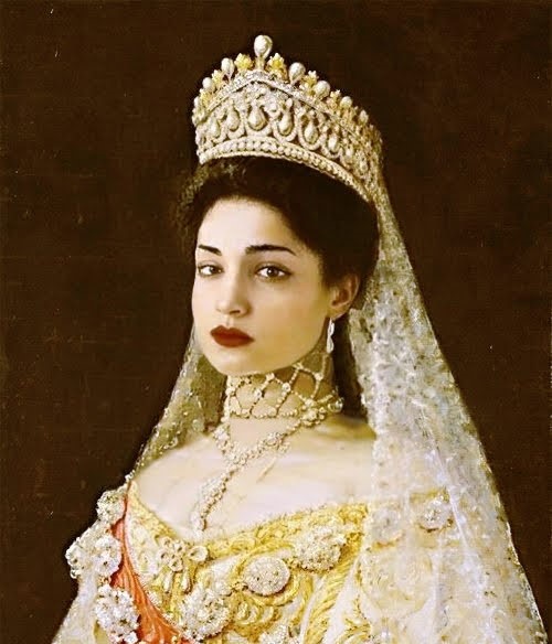 File:Queen-Czarina Maria of Borduria.jpg