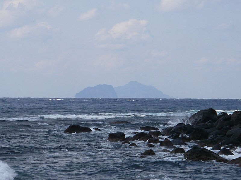 File:Gaja island and Kogaja island 20070308.jpg