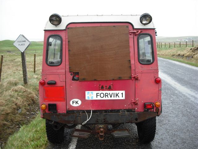 File:Forvik Land Rover Rear.jpg