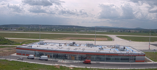 File:Fyrinia Airport.jpg