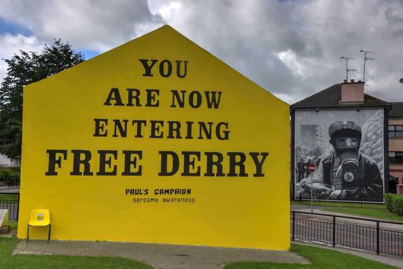 File:Free Derry Corner 2018-07-30.jpg