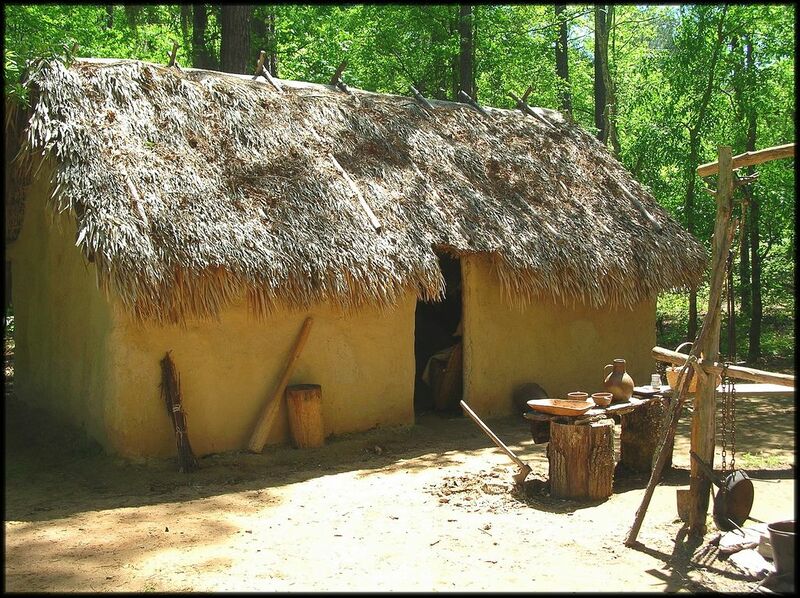 File:Creek Indian house.jpg