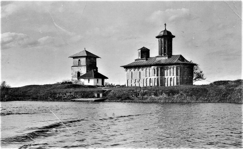File:Snagov Monastery circa 1929.jpg