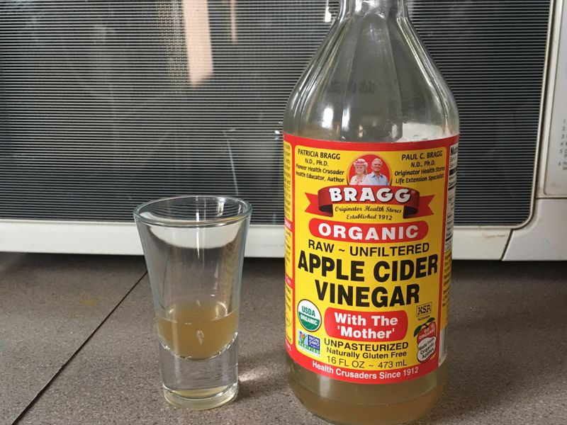 File:Apple cider vinegar Seems.jpg