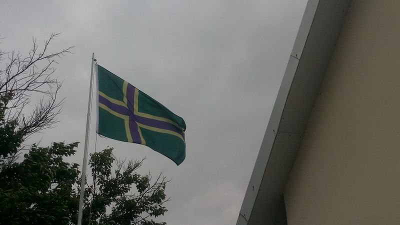 File:Verd'landian flag flies on the flagpole.jpg